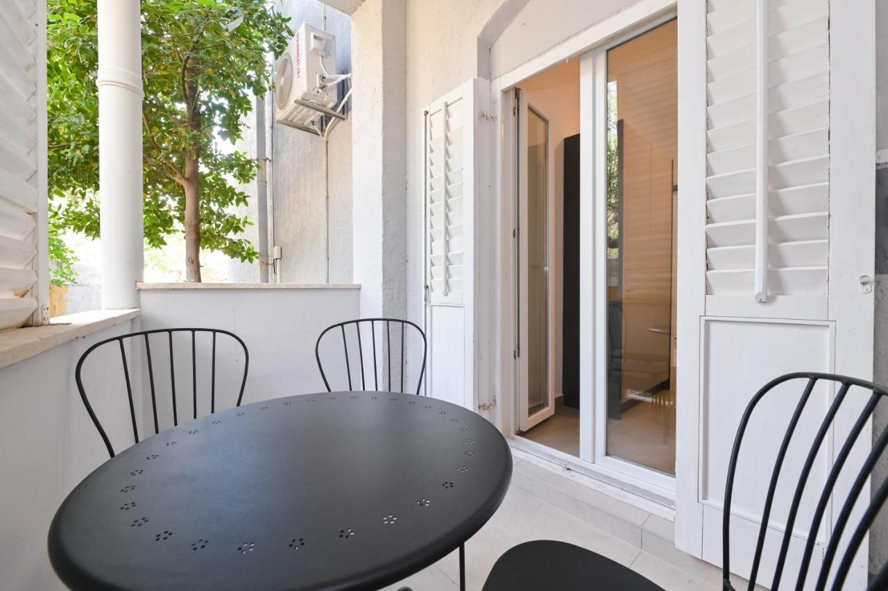 Double L House Apartment Novalja Exterior photo