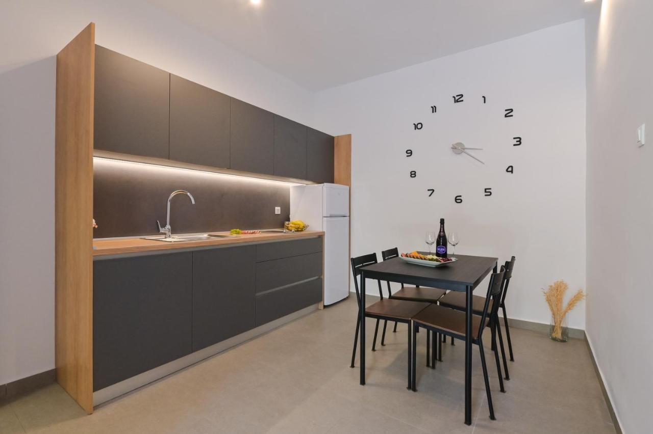 Double L House Apartment Novalja Exterior photo